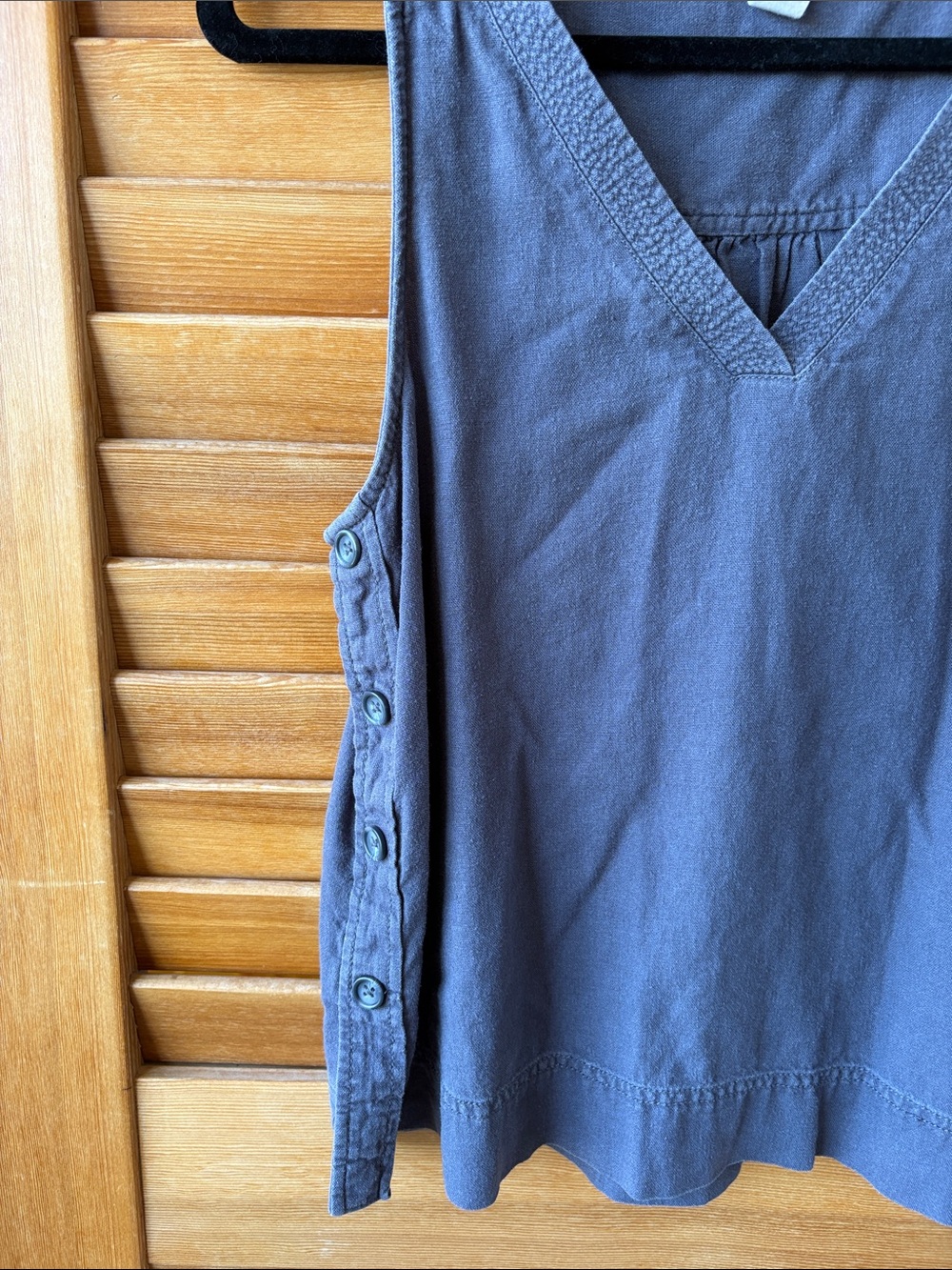 Caslon Womens V-Neck Button-Side Tank Top Black Charcoal gray Summer size Medium - Picture 2 of 5